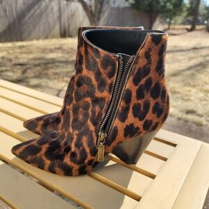 YSL Saint Laurent Leopard Print Calfhair Ankle Boots Sjze 37 Pre-owned